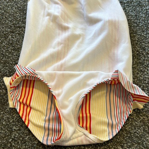 Roxy swimsuit 3T - Picture 4 of 4